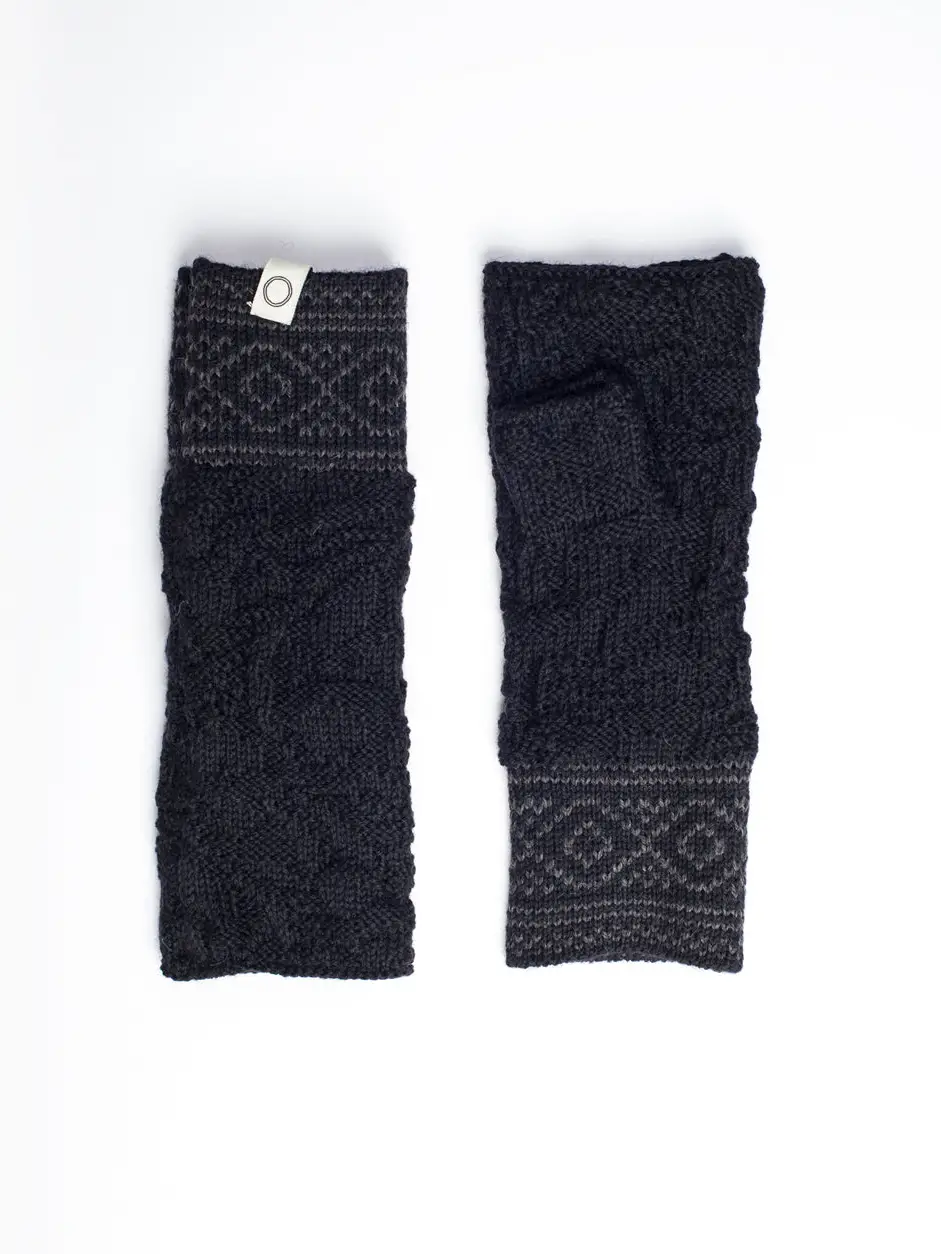 Bryggen Fingerless Mittens