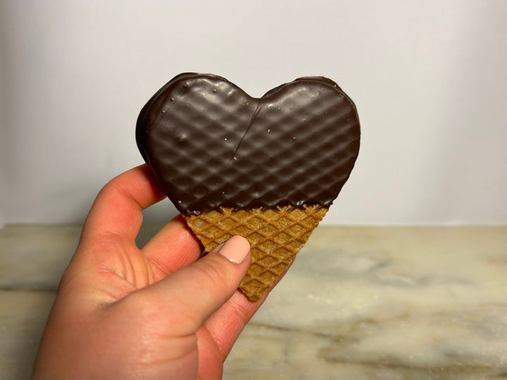 Stroopwafel Hearts w/Chocolate Dip
