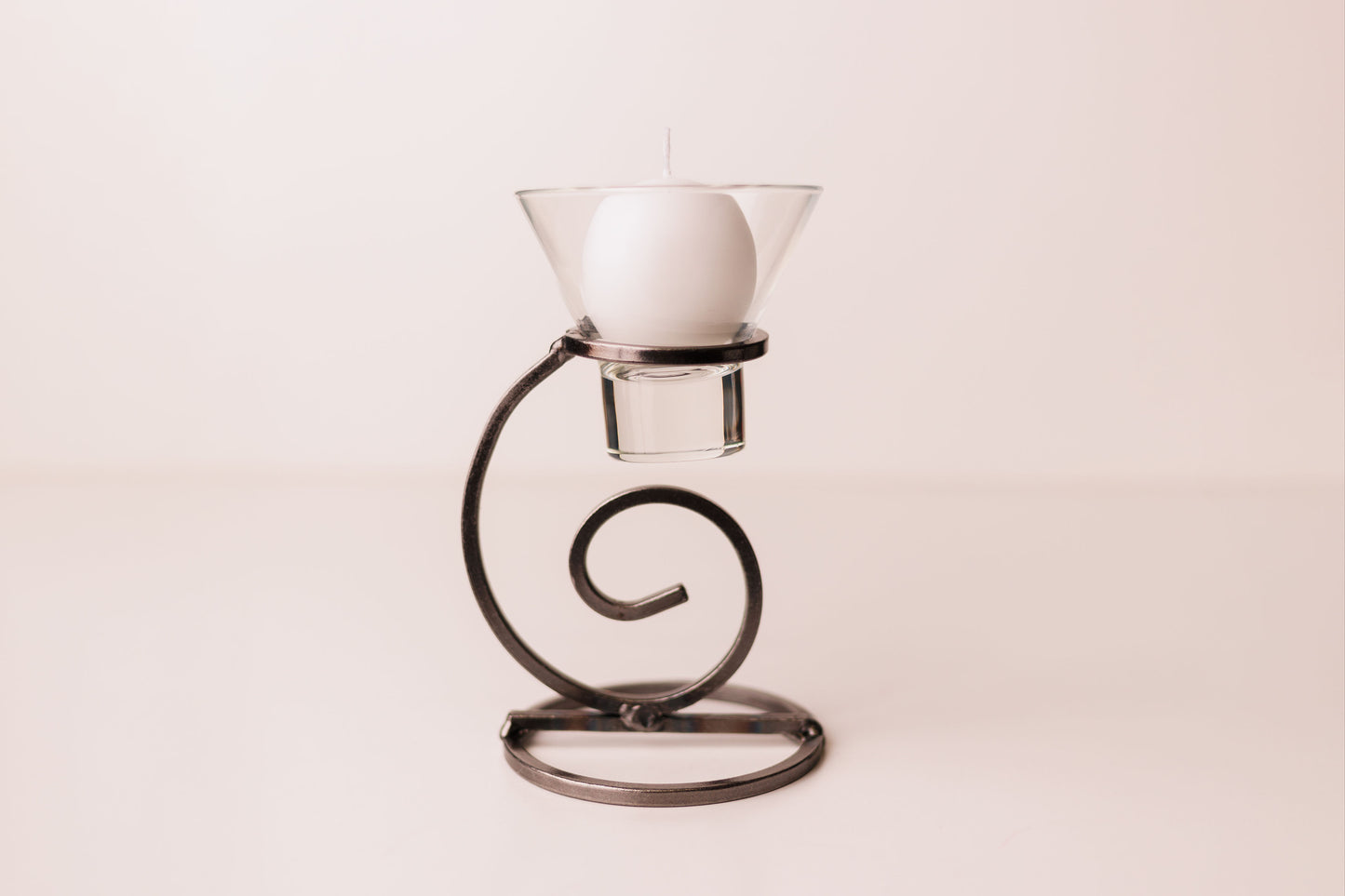 Iron Candleholder curl w/ "Leif" glass cup
